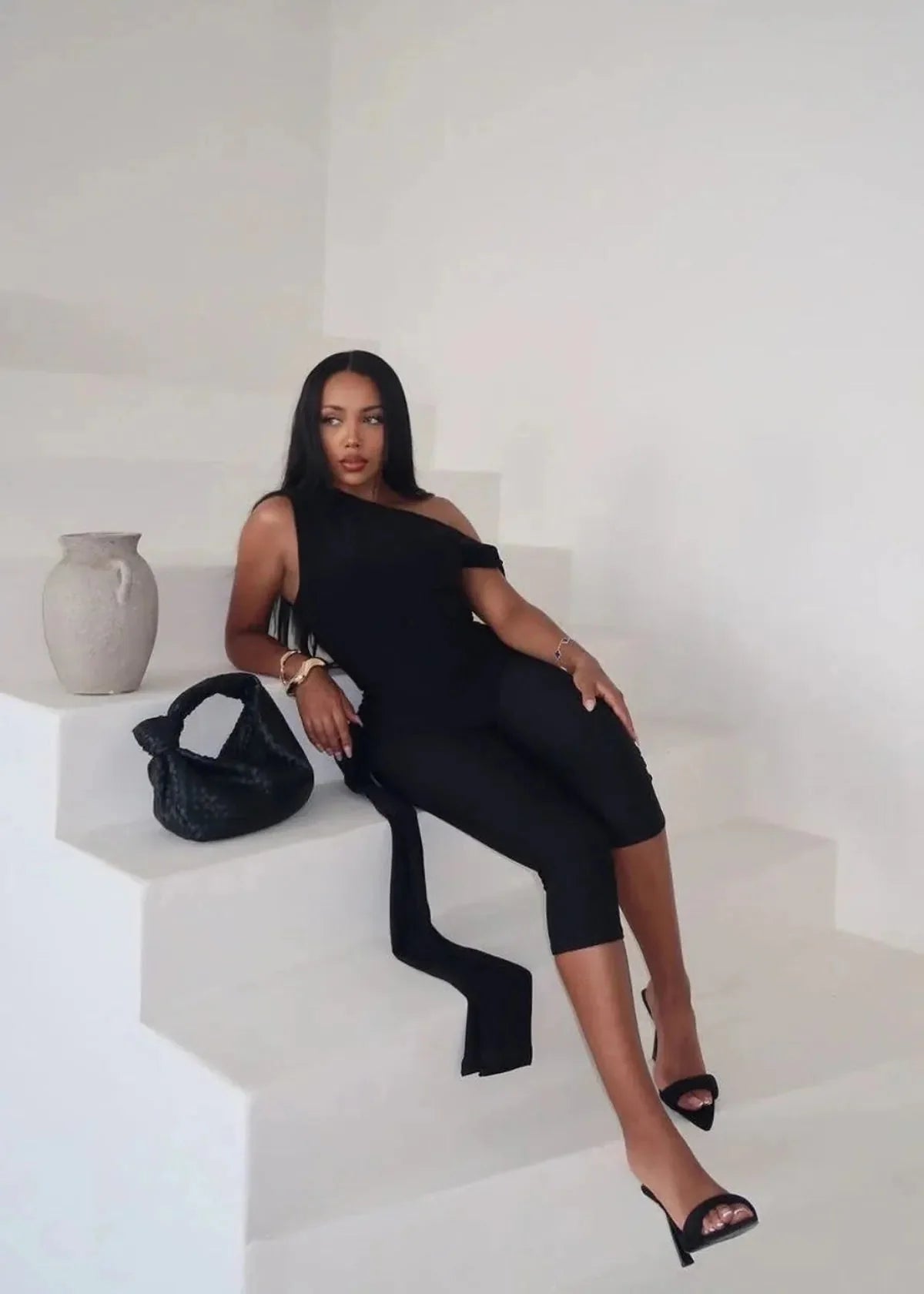 Asymmetrische Top met Eén Schouder en Capri Broek Set