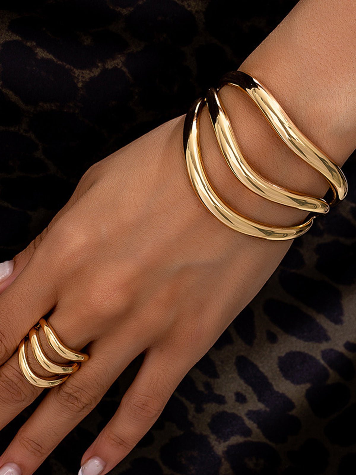Gevormde Curve Bangle & Ring Set