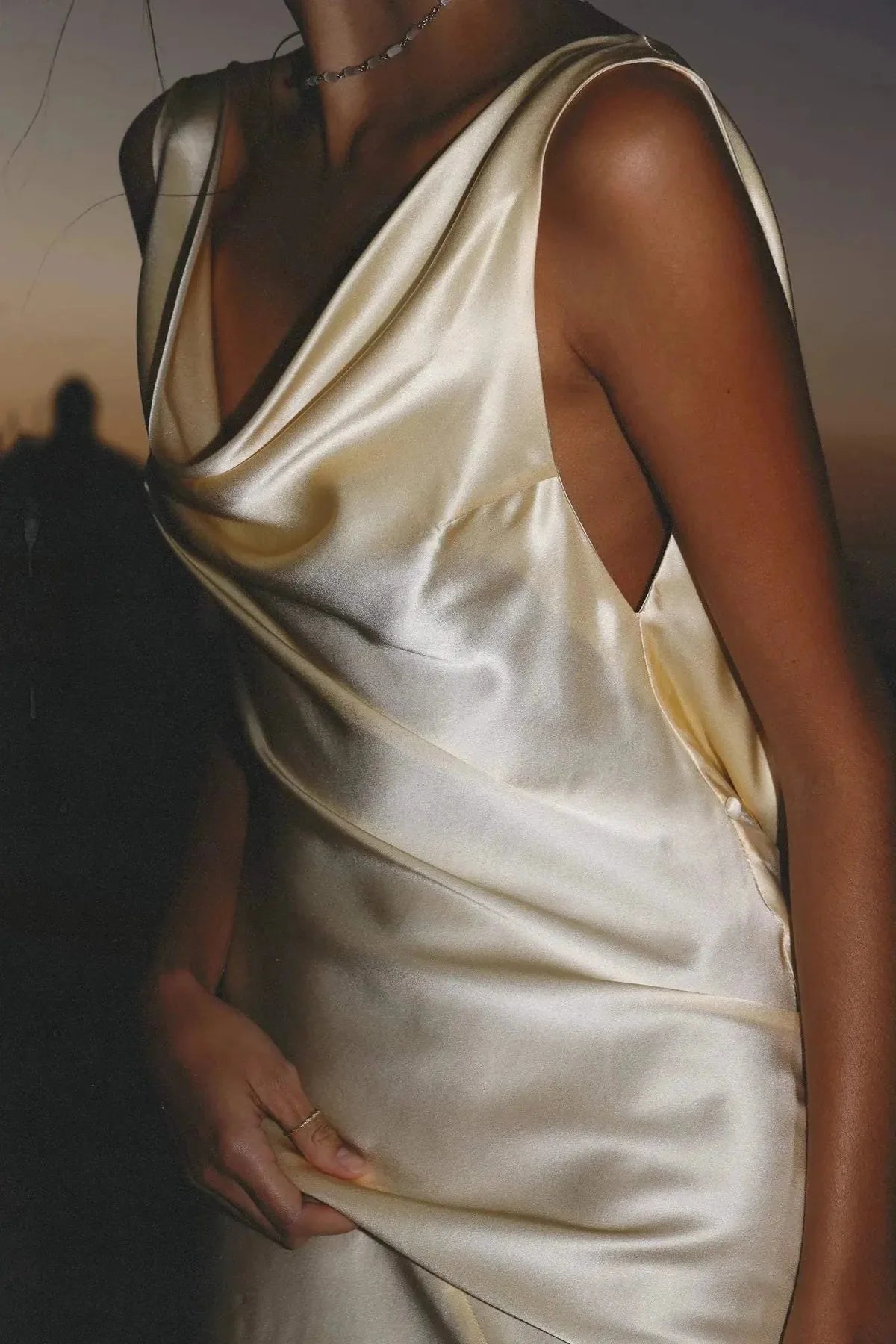 Rugloze Satijnen Maxi Jurk