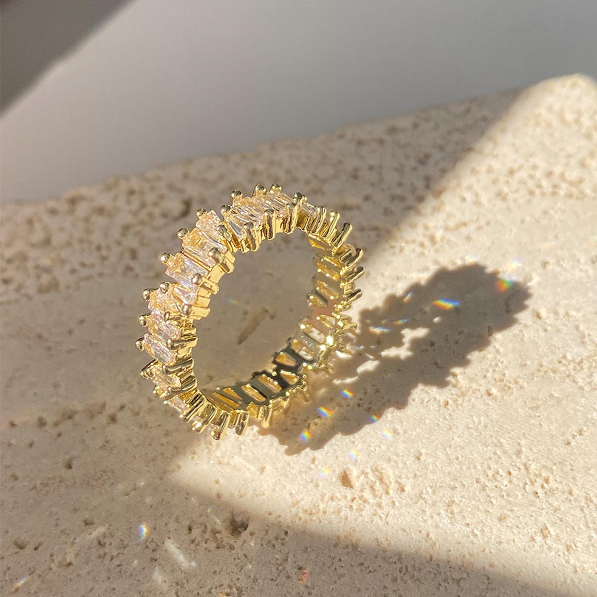 Sprankelende baguette-kristalring