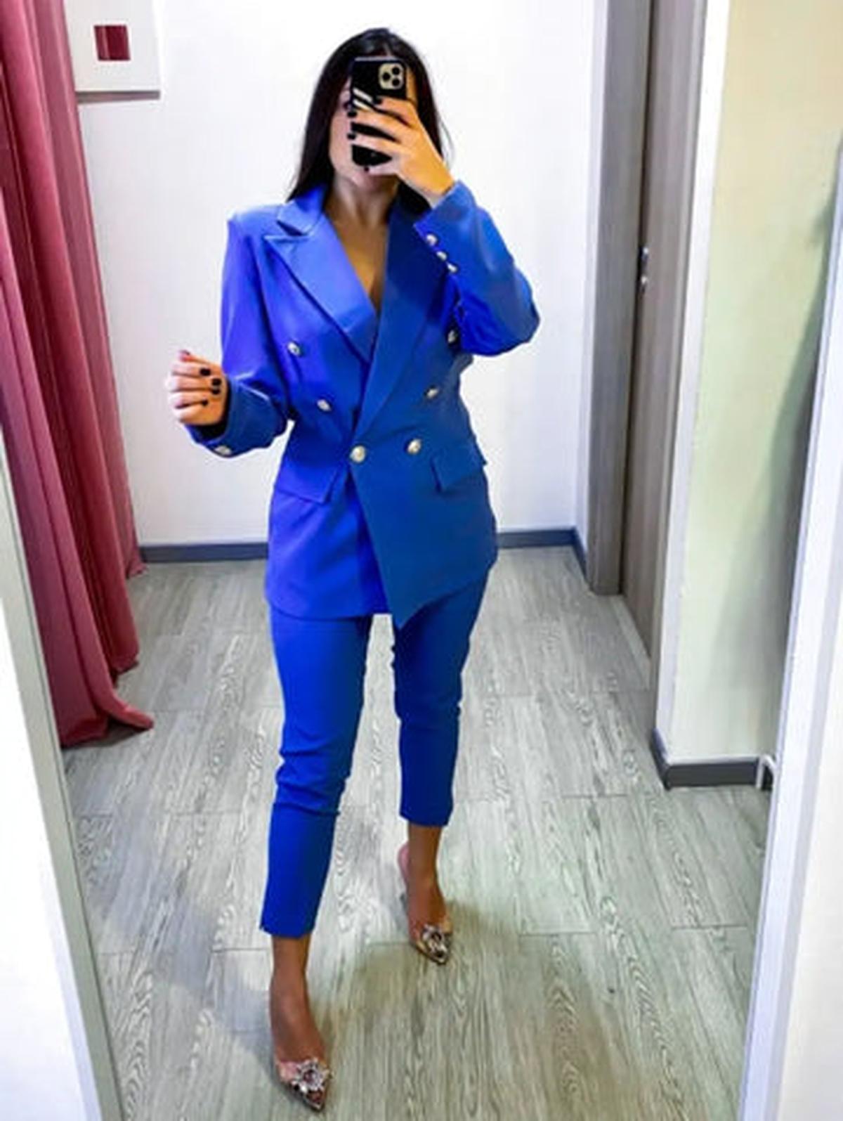 Twee-Delig Damespak Met Blazer En Op Maat Gemaakte Broeken